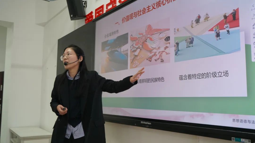 河南省高校思想政治課專家組蒞臨我校開展聽課調(diào)研活動